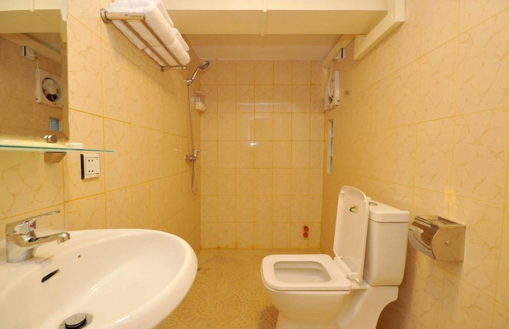 York Residence Γιανγκόν Εξωτερικό φωτογραφία