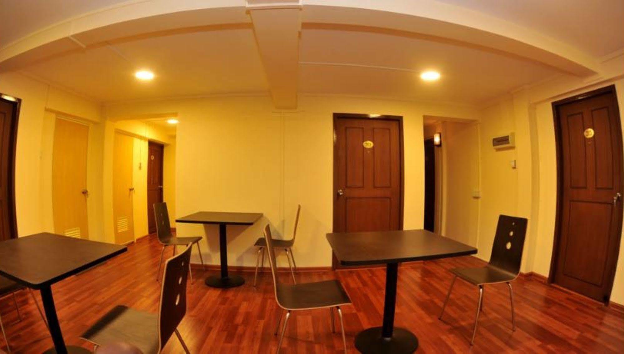 York Residence Γιανγκόν Εξωτερικό φωτογραφία